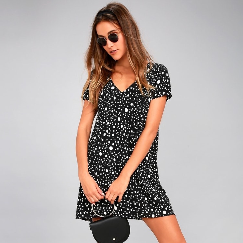 Short sleeve polka dot shift dress